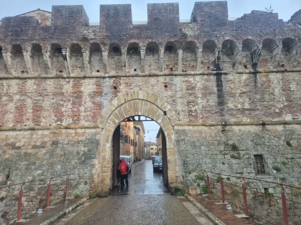 Porta Nuova, Colle di Val d'Elsa's 15th-century city gate
