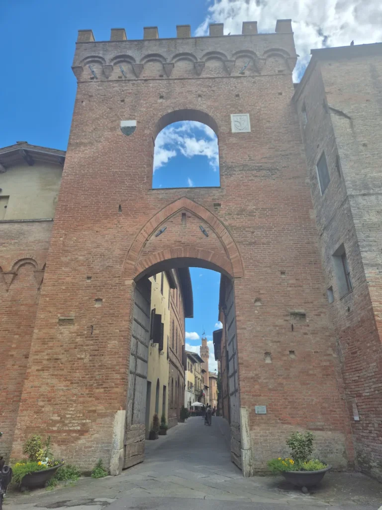 Porta Senese, Buonconvento’s 14th century northern gate